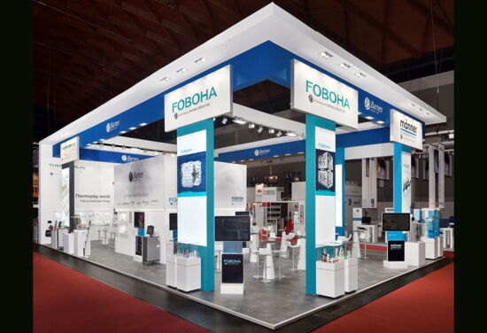 Messestand maenner mueller messebau fakuma 2017 1