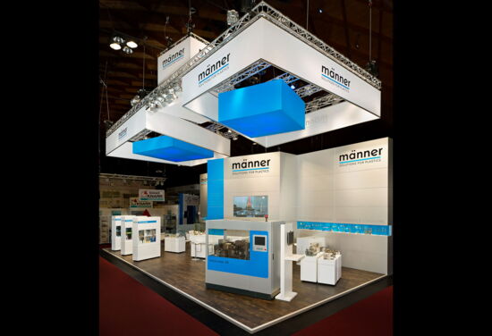 Messestand maenner mueller messebau fakuma2011 2