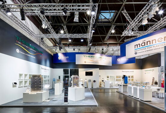 Messestand maenner thermoplay synventive mueller messebau k 2016 7