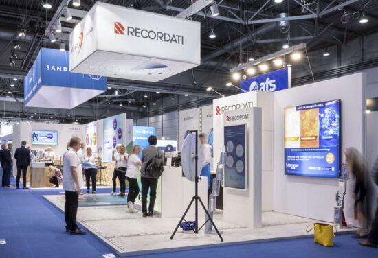 Messestand recordati mueller messebau dgu2024 2