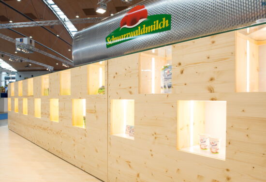 Messestand schwarzwaldmilch mueller messebau edeka innovationsmesse17 08