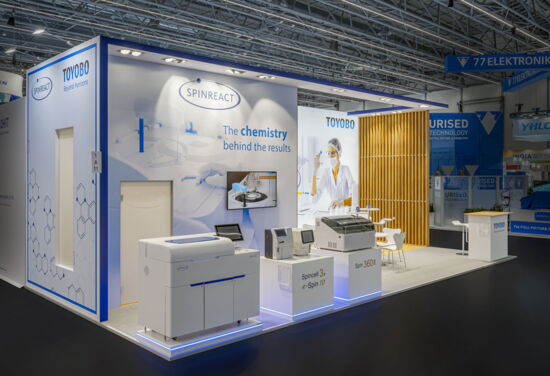 Messestand Spinreact MuellerMessebau Medica 2024 1