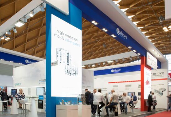 Messestand maenner mueller messebau fakuma 2017 6