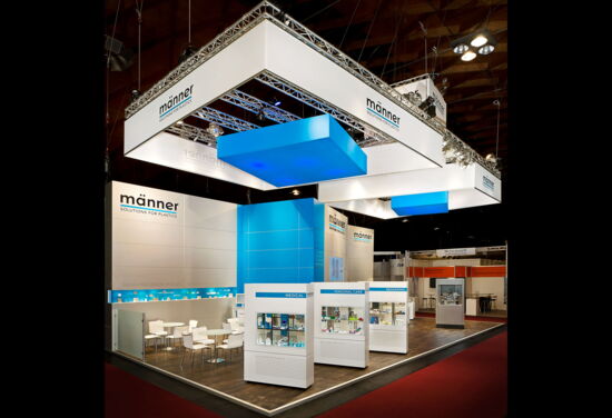 Messestand maenner mueller messebau fakuma2011 1