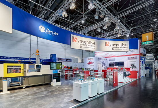 Messestand maenner thermoplay synventive mueller messebau k 2016 3